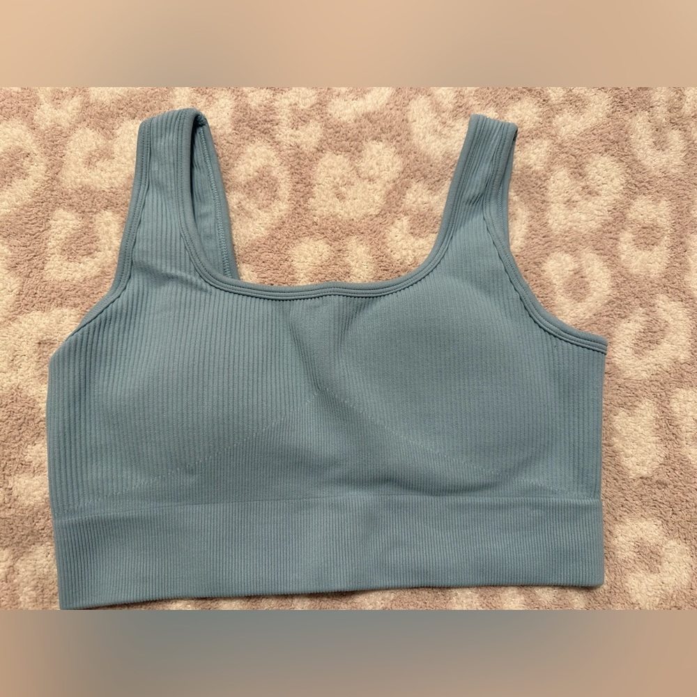 Amazon two piece workout set - Picture 3 of 7
